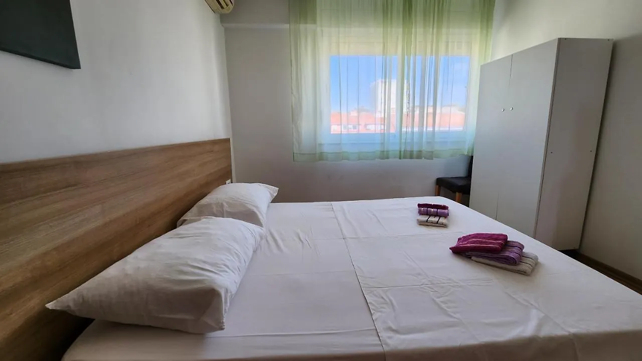 Live In Split Apartment 0*,